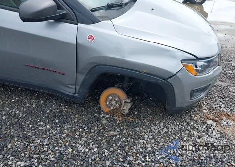 2020 Jeep Compass Trailhawk 4X4 z USA, uszkodzony, nr VIN 3C4NJDDB6LT184616